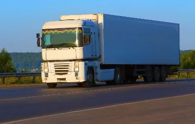 Adana ile Menderes Arası Öğrenci Eşyası Taşıma